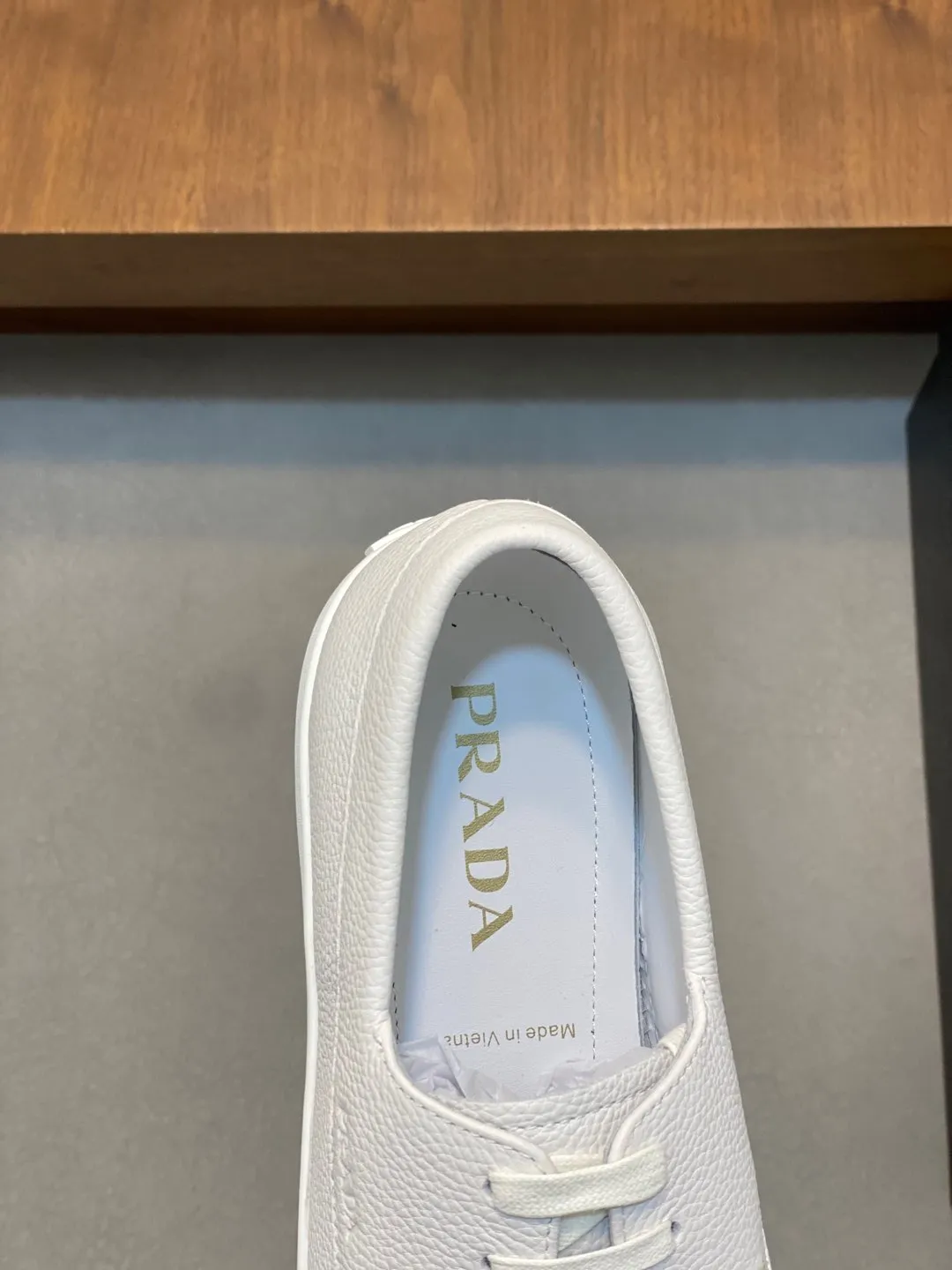 Men's shoes 💰700 [PRADA] Men's shoes are on sale at the counter, sold in Guangzhou, synchronized with the official website, 1 high-quality shipment ✔️ Original cowhide + cowhide lining, 1🆚1 replica, original sole, 38-45 (38.45 custom-made, non-refundable)